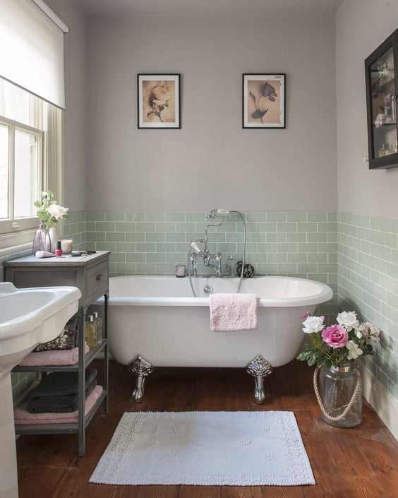 Inspiring you with vintagestyle bathrooms